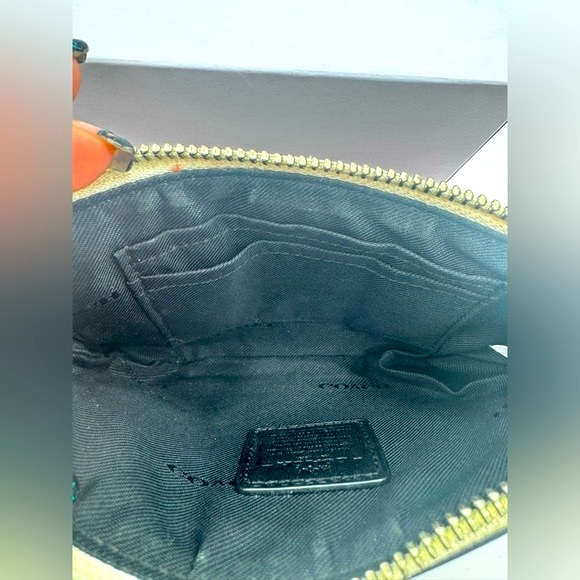 Coach Wristlet RARE Aztec Pattern - Picture 9 of 11